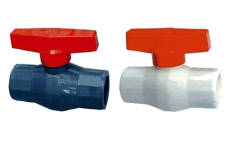 �������y